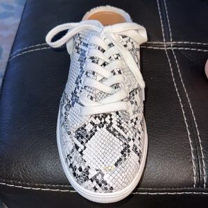 SUSINA
Brynlee Sneaker Mule In Black - White Snake